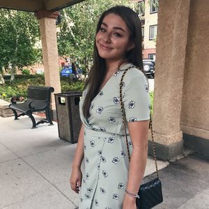 Meet your Posher, Dayna